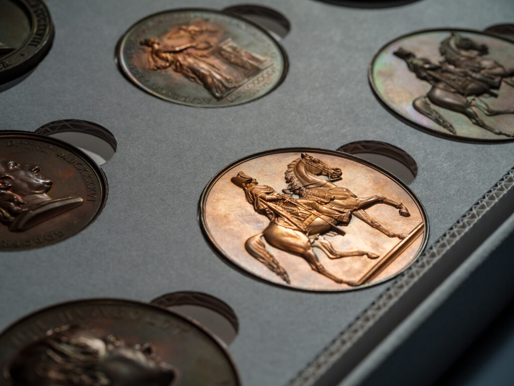 Medaillen in Schachteln