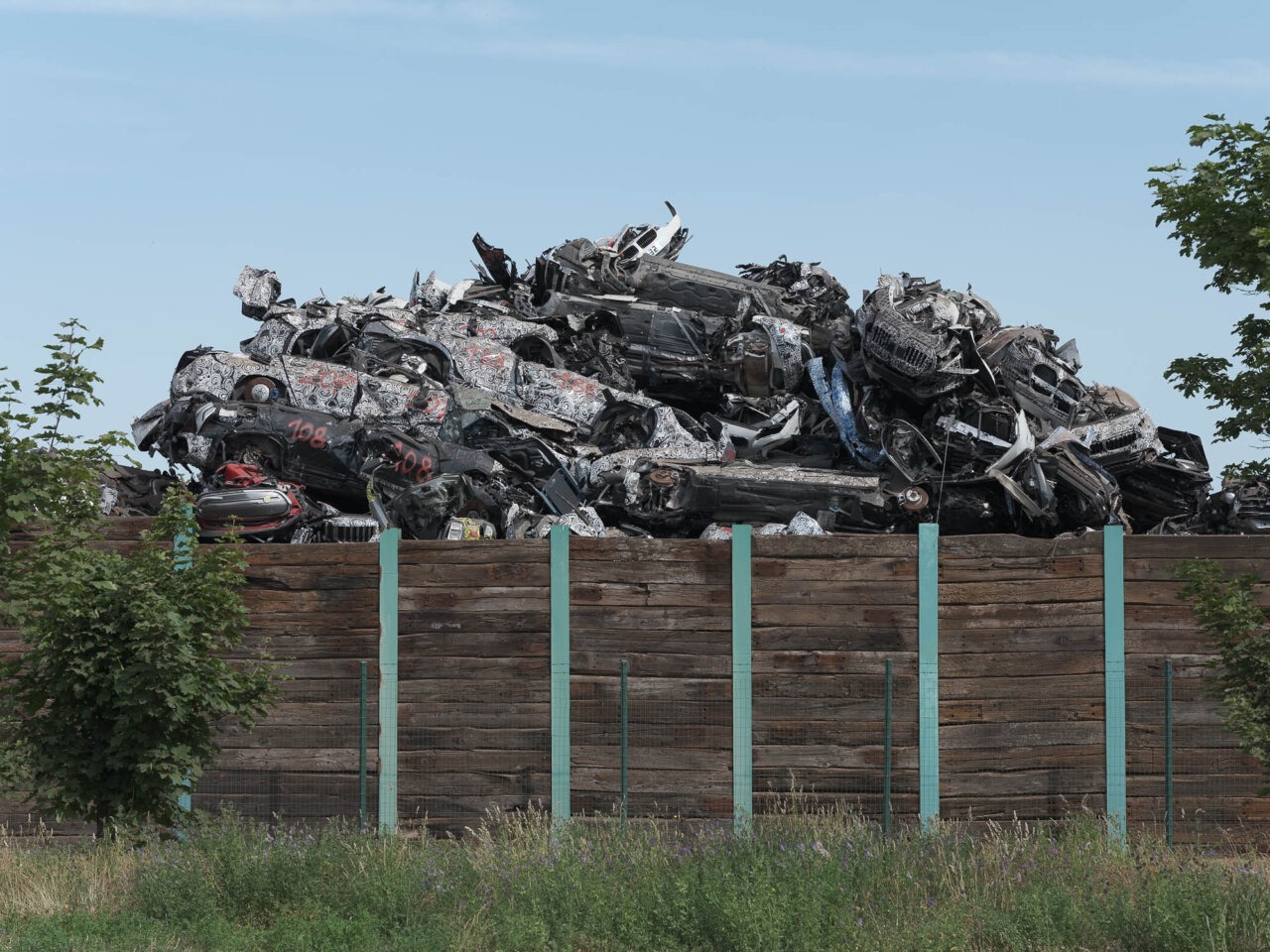 Car2car kreislaufwirtschaft automobilbau sekundärrohstoffgewinnung aus altfahzeugen bei firma scholz recycling in espenhain
