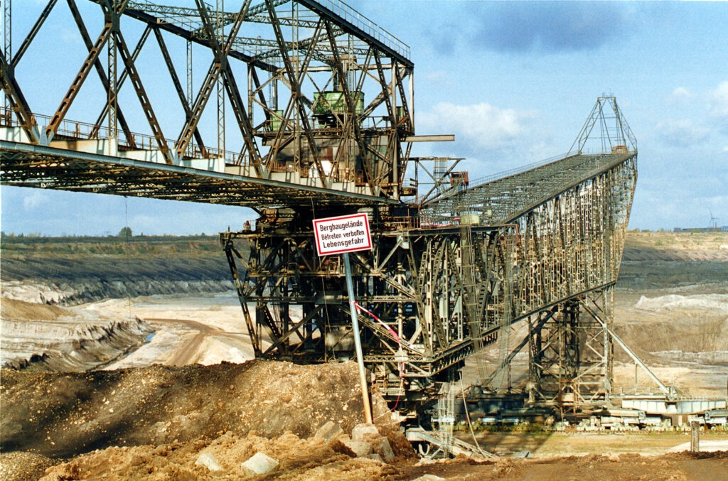 Tagebau Förderbrücke AFB 18 im Tagebau Zwenkau