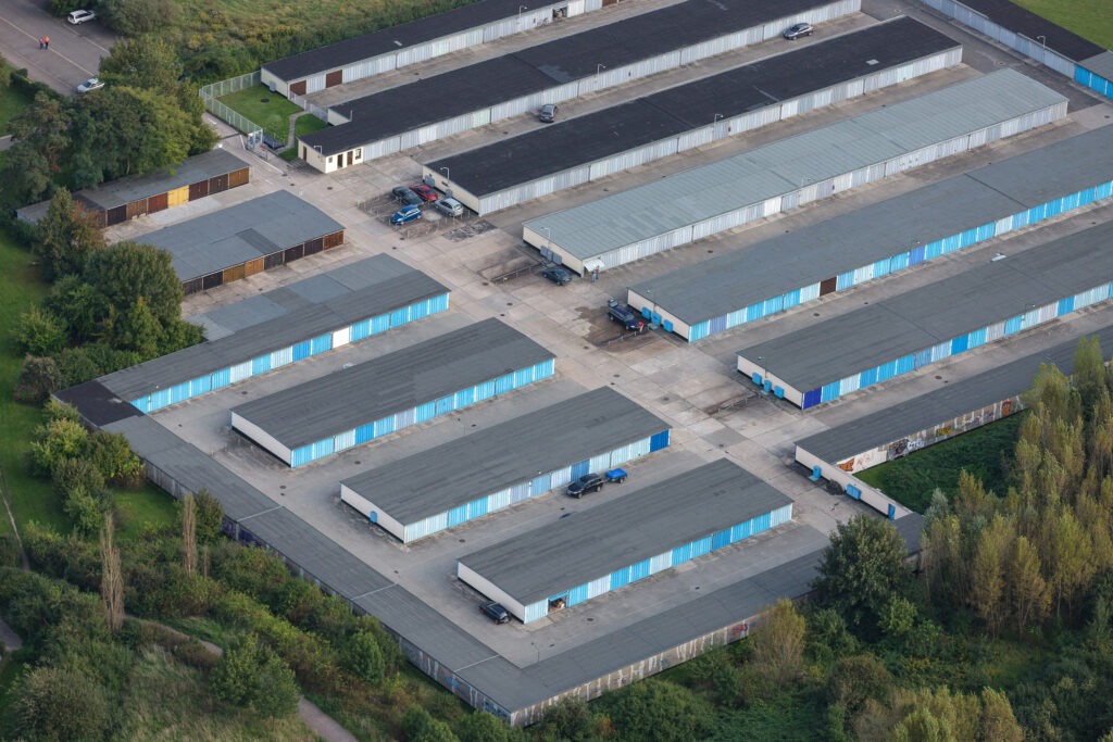 Aus der Serie KOMPLEXE GARAGENKOMPLEXE von Christoph Busse