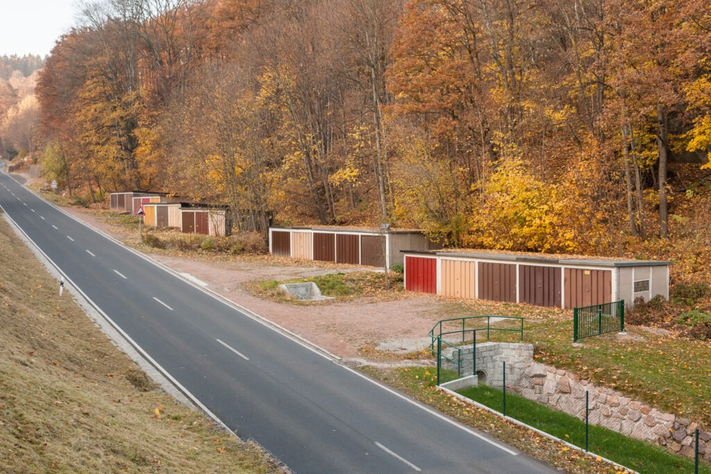 Aus der Serie KOMPLEXE GARAGENKOMPLEXE von Christoph Busse