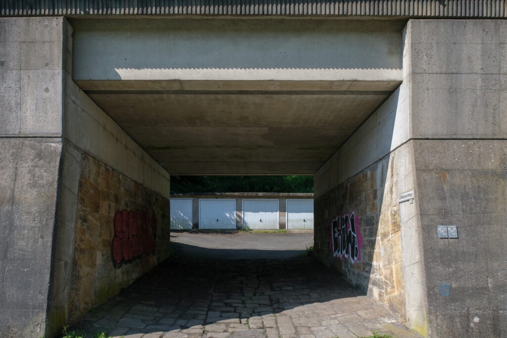 Aus der Serie KOMPLEXE GARAGENKOMPLEXE von Christoph Busse